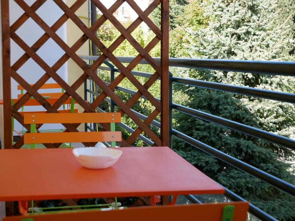 Balcony/Terrace, Garden view