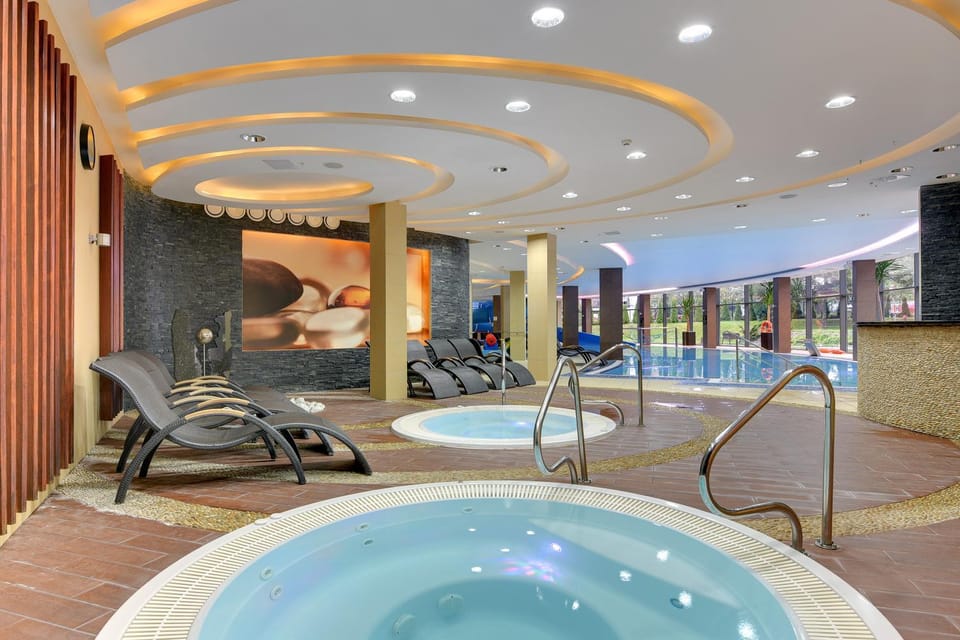 Aqua park, Swimming pool