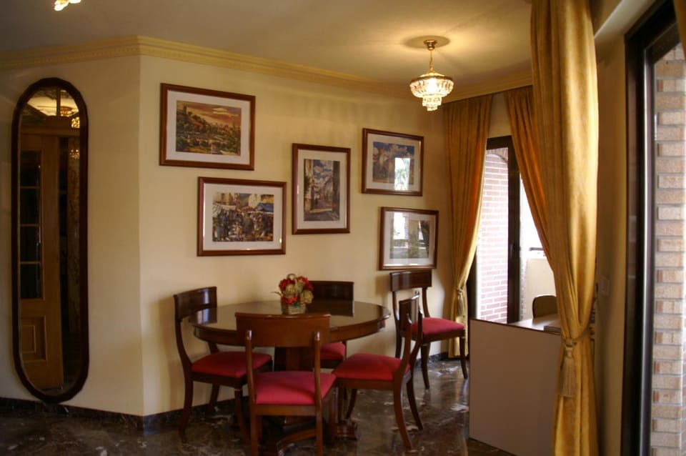 Balcony/Terrace, Seating area, Dining area
