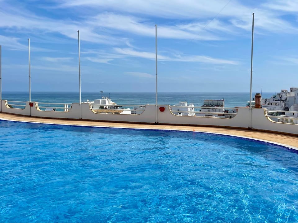 Pool view, Sea view, Swimming pool, sunbed