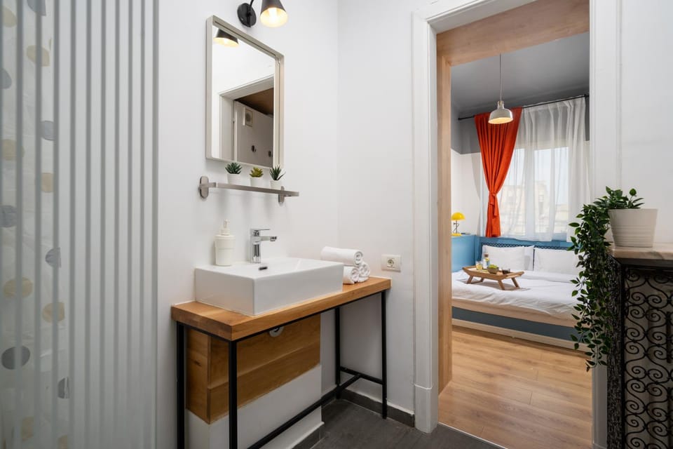 Bathroom, Bedroom