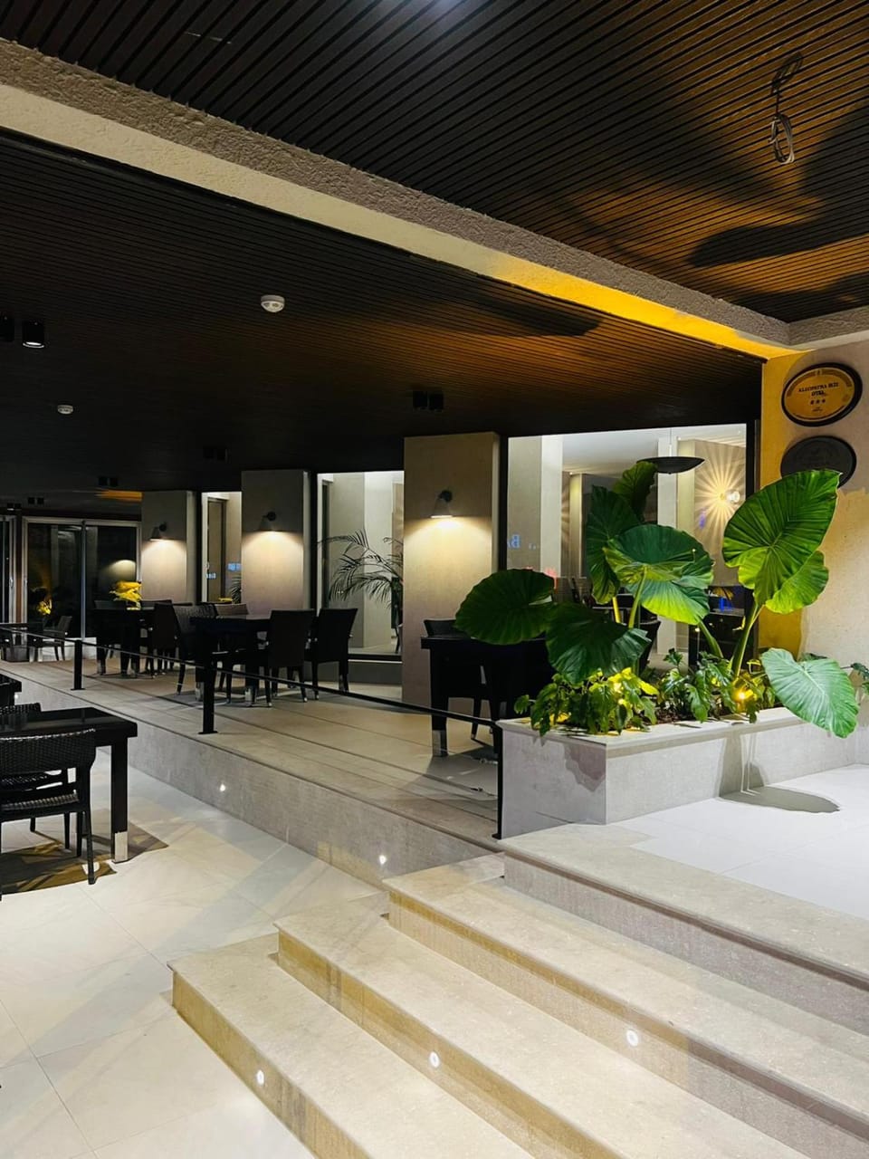 Property building, Restaurant/places to eat