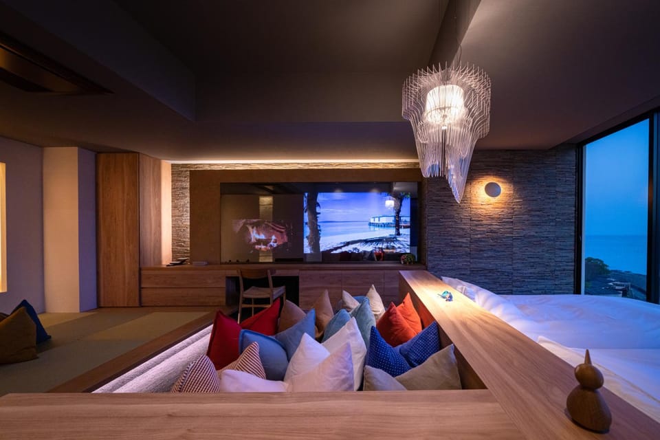 Bed, TV and multimedia, Living room, Photo of the whole room, Bedroom