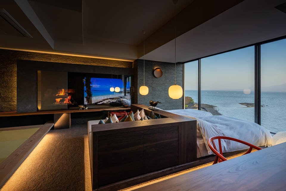 Bed, Photo of the whole room, Bedroom, Sea view