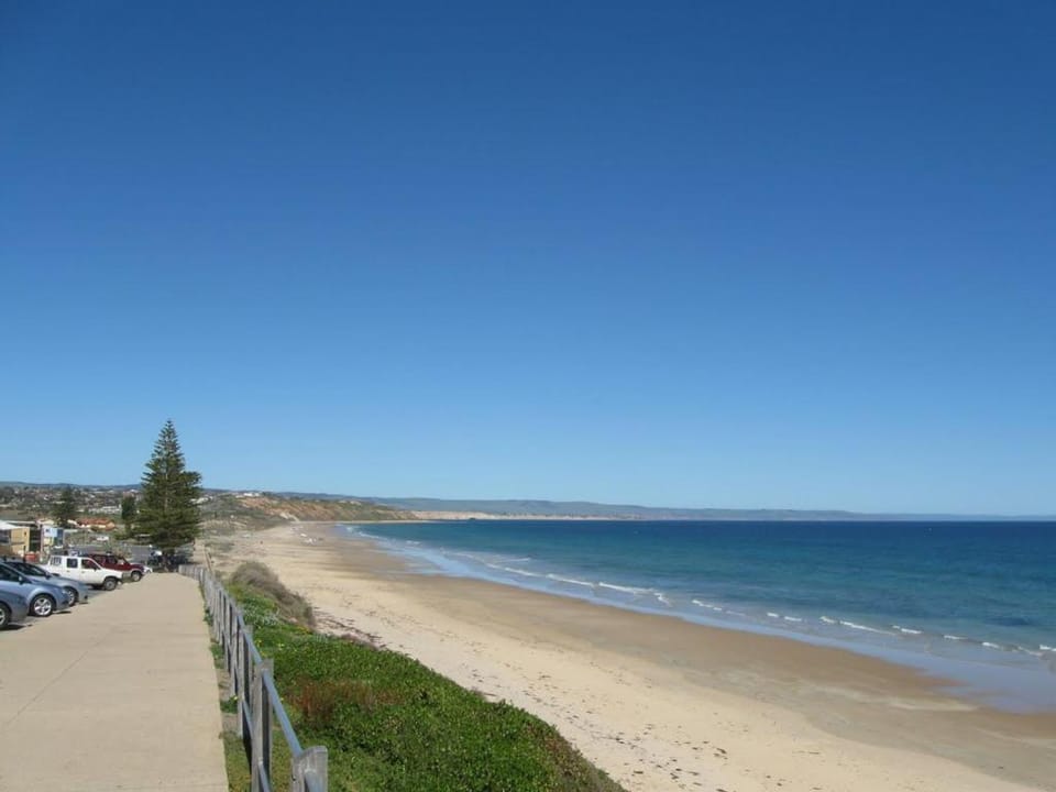 Restaurant/places to eat, Fitness centre/facilities, Beach