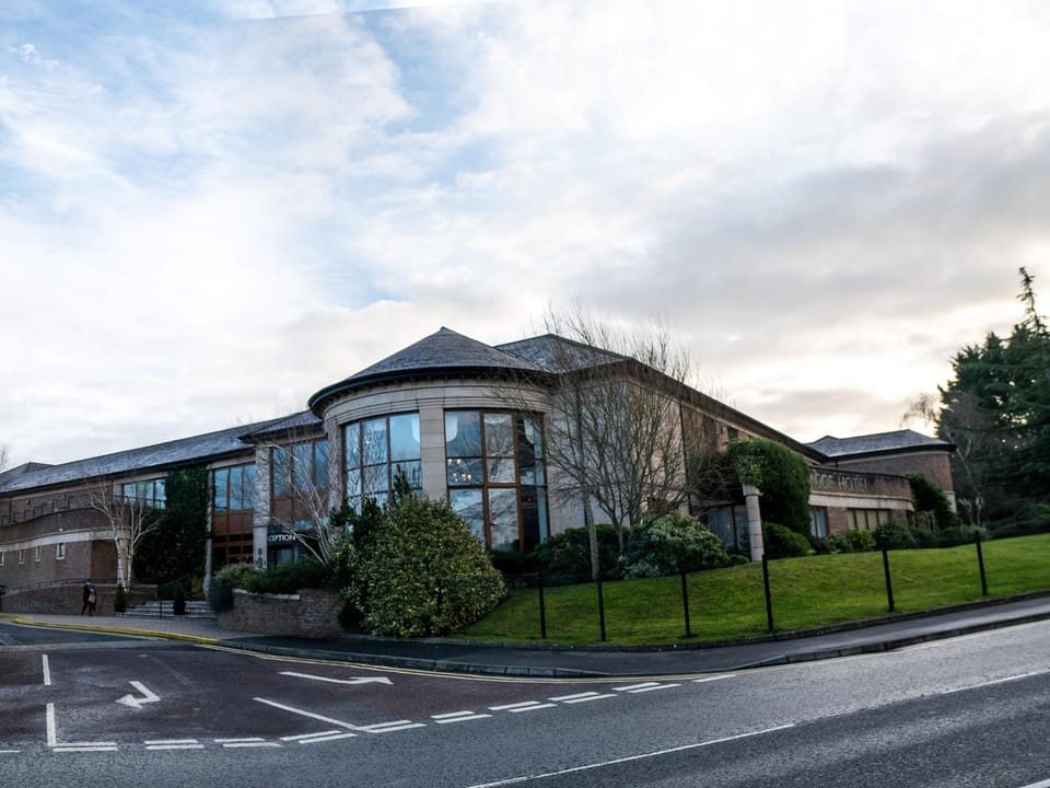 Property building, Street view