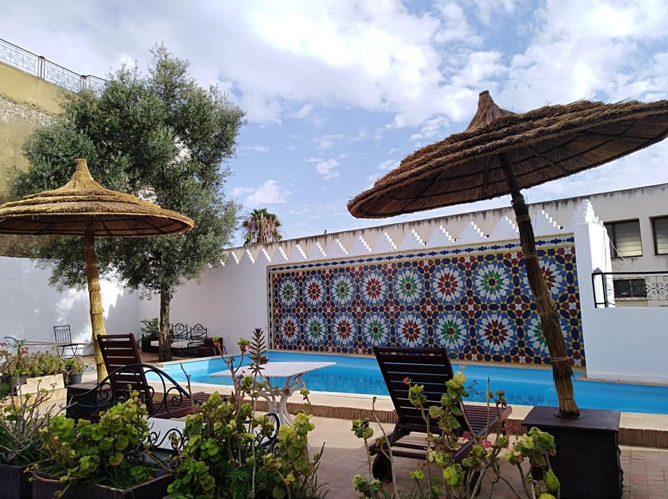 Swimming pool, Swimming pool
