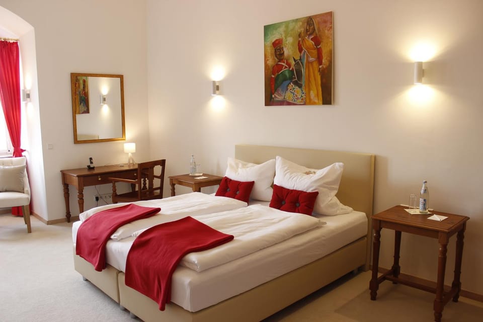 Bed, Photo of the whole room