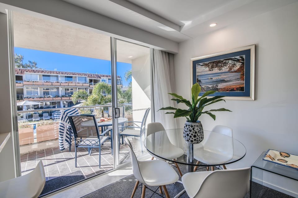 Balcony/Terrace, Dining area