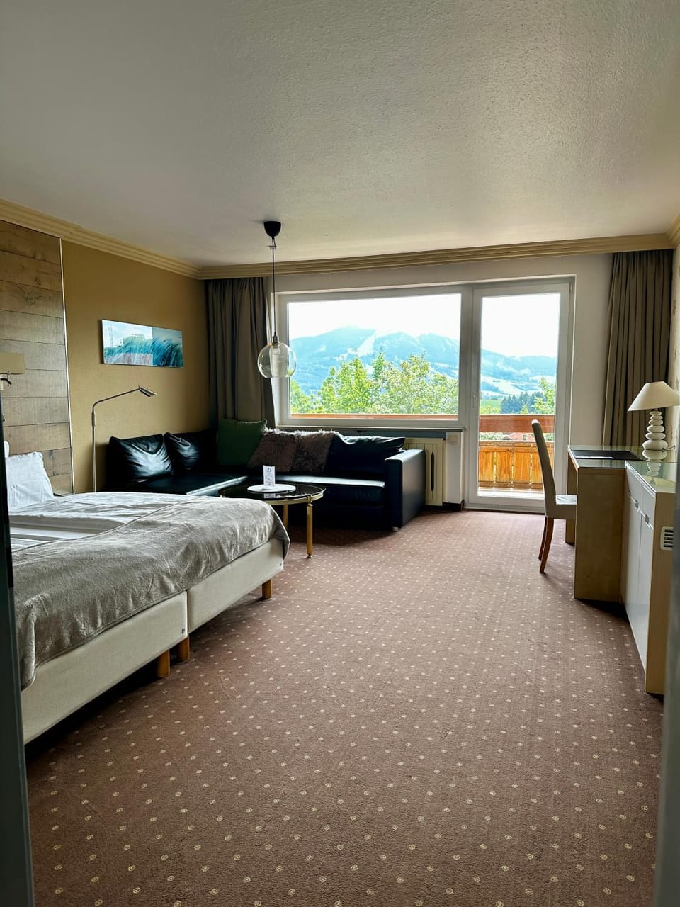Bed, Seating area, Bedroom