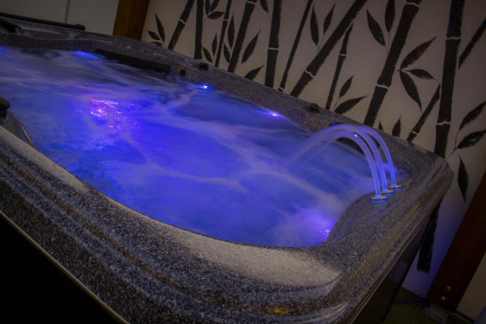 Hot Tub, Spa and wellness centre/facilities, Other