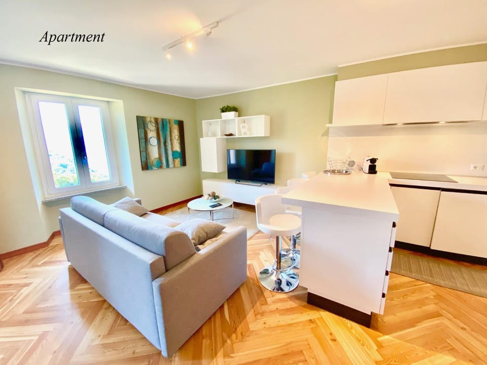 Communal lounge/ TV room, Photo of the whole room