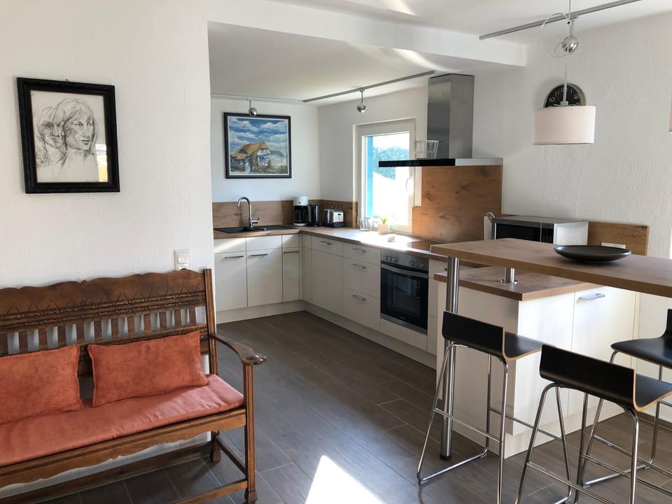 Ferienhaus Becker - Wohnung unten mit grosser Darssveranda Apartment in Prerow