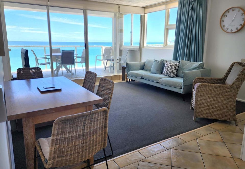 Living room, Sea view