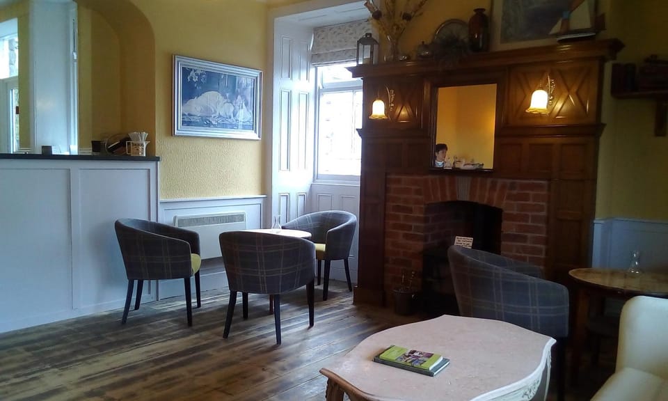 Lounge or bar, Seating area