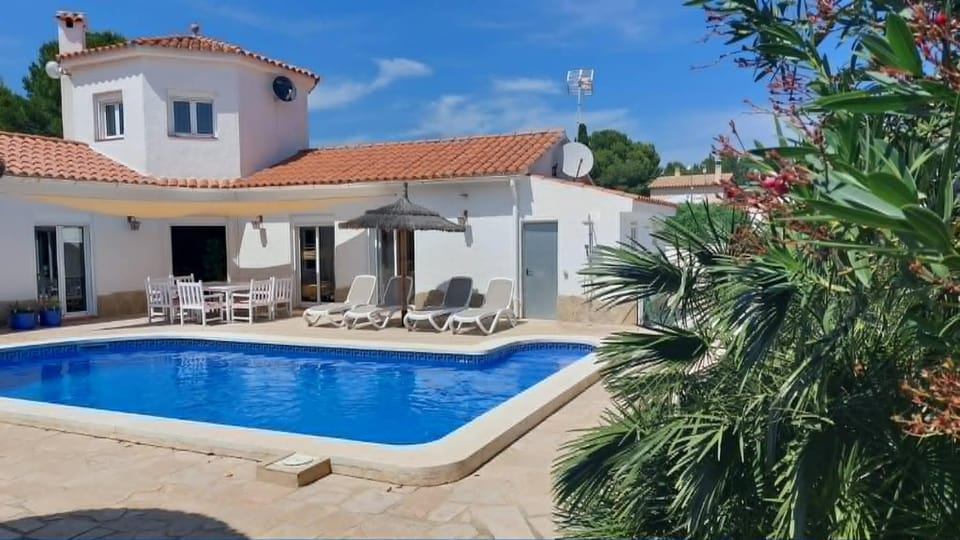 Villa voor 8 personen met zwembad Villa in Baix Ebre