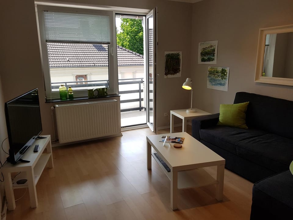 TV and multimedia, Balcony/Terrace, Living room, Seating area