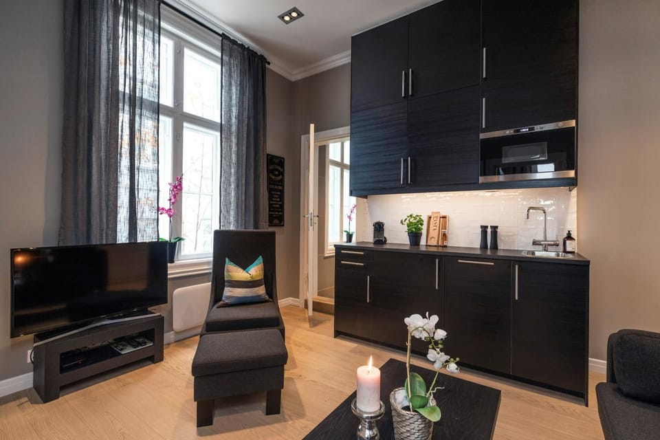 TV and multimedia, Kitchen or kitchenette, Living room