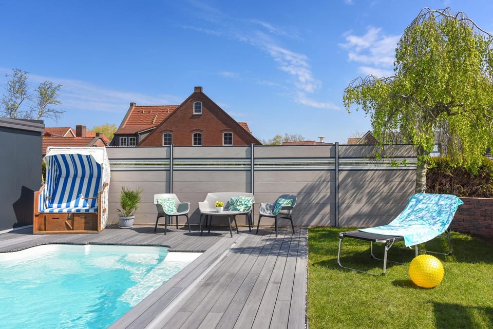 Garden, Swimming pool