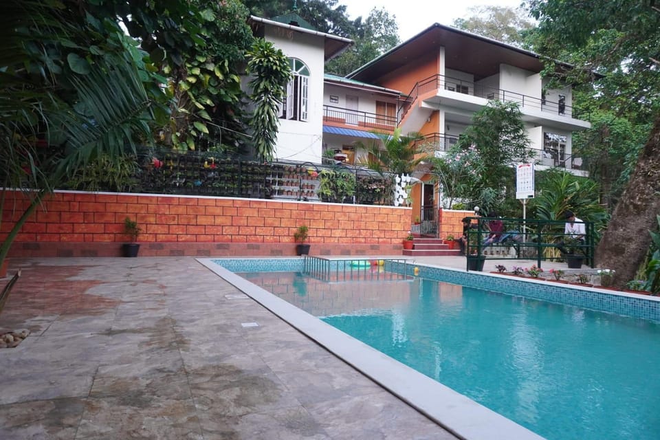 Property building, Day, Garden view, Pool view, Swimming pool