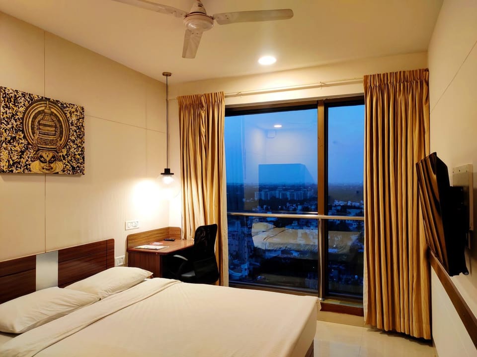 Bed, Seating area