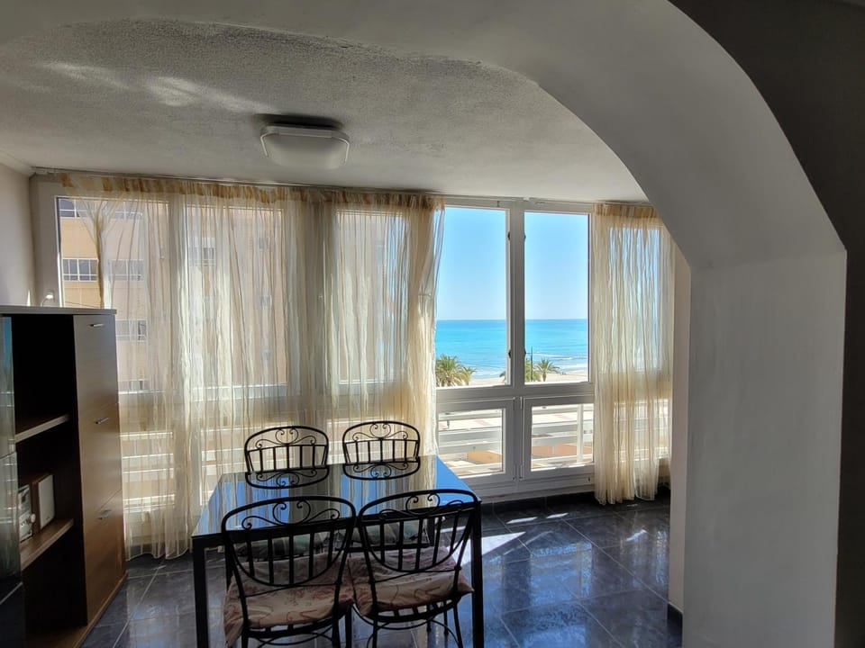 Playa El Campello & Parking WIFI Apartment in Alacantí