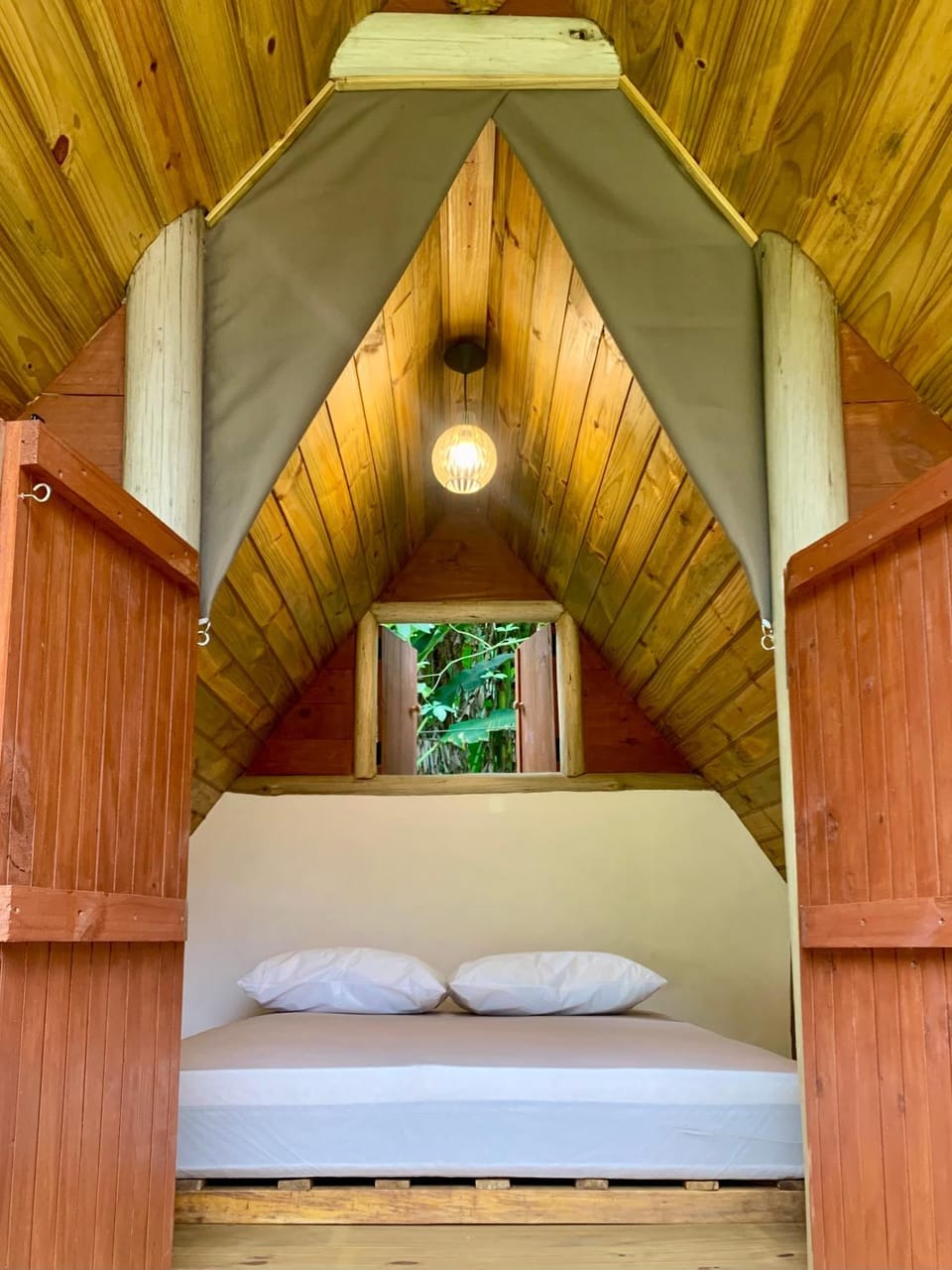 FLORA Praia do Sono Lodge & Trekking Bed and Breakfast in State of Rio de Janeiro