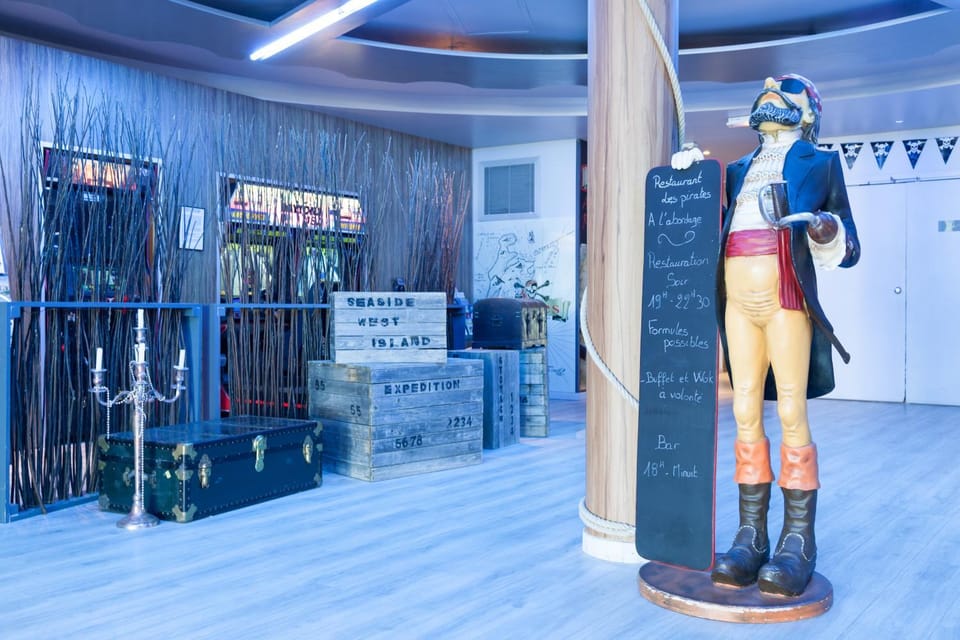 Hôtel Du Parc - Pirates Hotel in Centre-Val de Loire