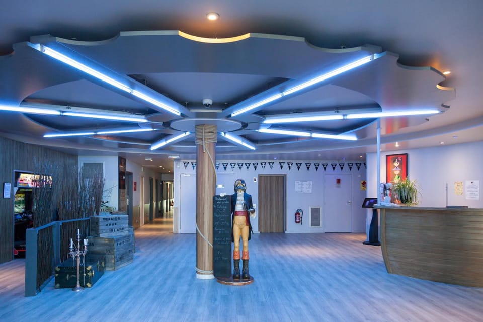 Hôtel Du Parc - Pirates Hotel in Centre-Val de Loire