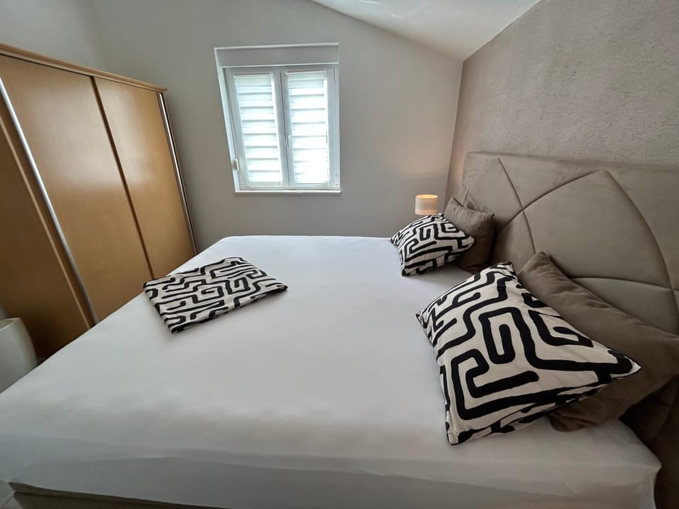 Villa Bubi Apartment in Okrug Gornji