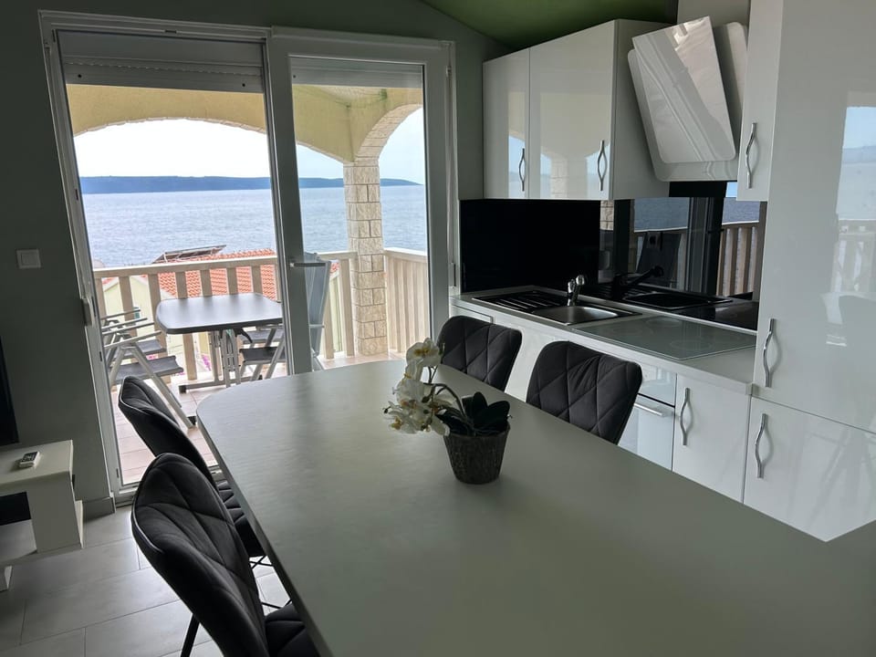 Villa Bubi Apartment in Okrug Gornji