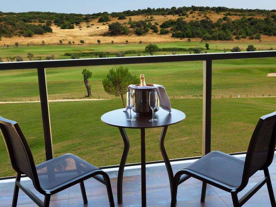 Balcony/Terrace, VIP
