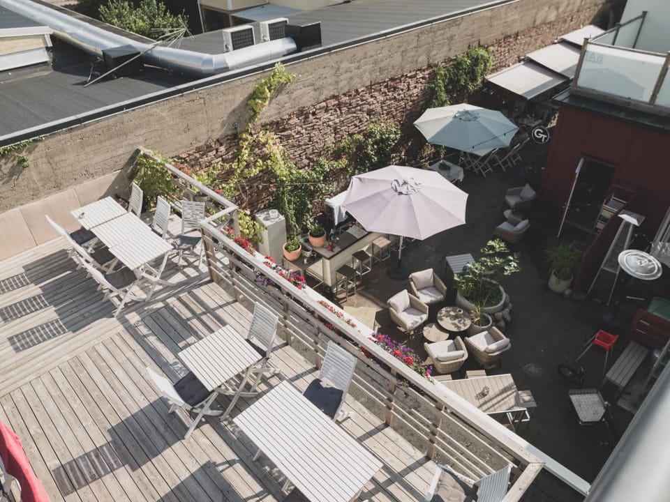 Patio, Balcony/Terrace, Internal: Not applicable to any particular room