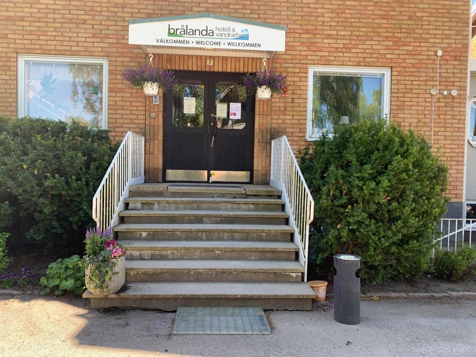 Property building, Facade/entrance