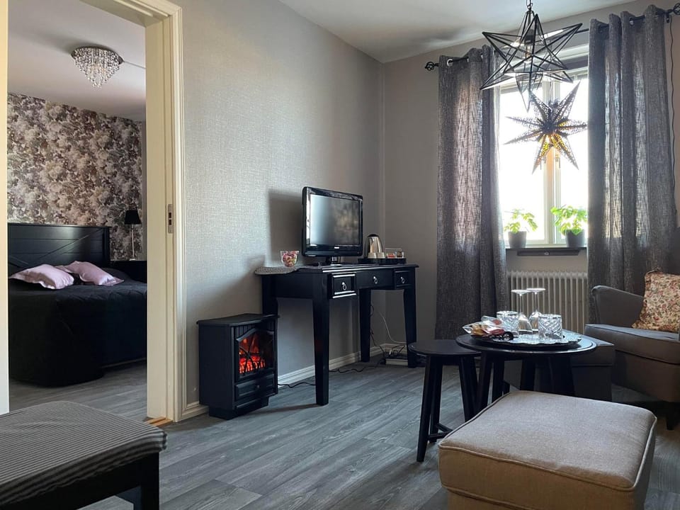 Living room, Bedroom