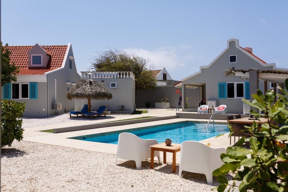 Property building, Day, On site, Swimming pool