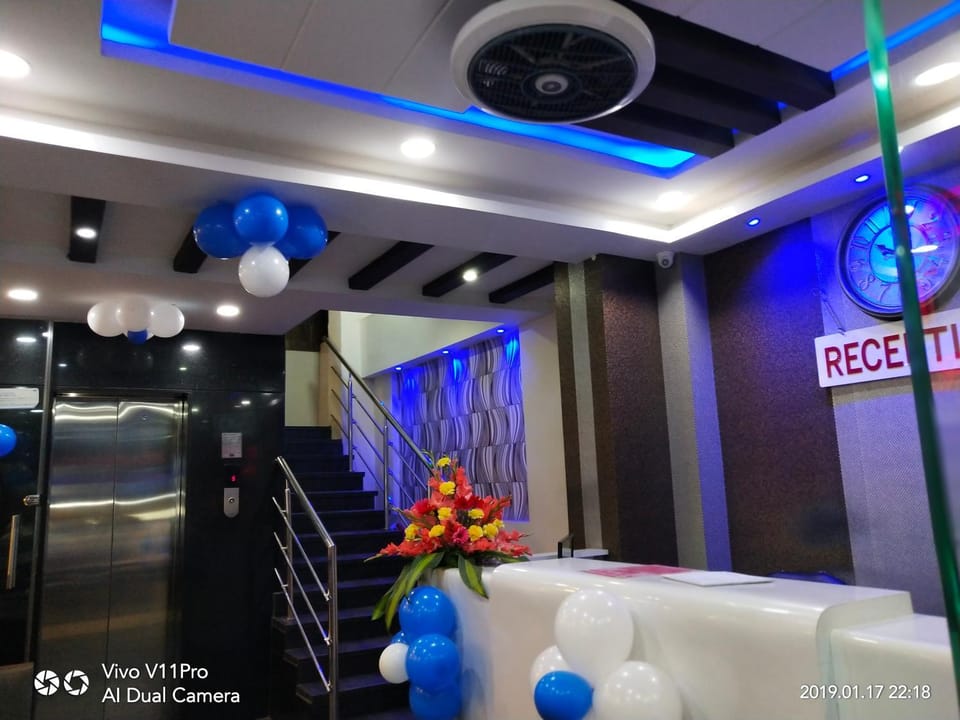 Lobby or reception, Text overlay, Certificate/Award