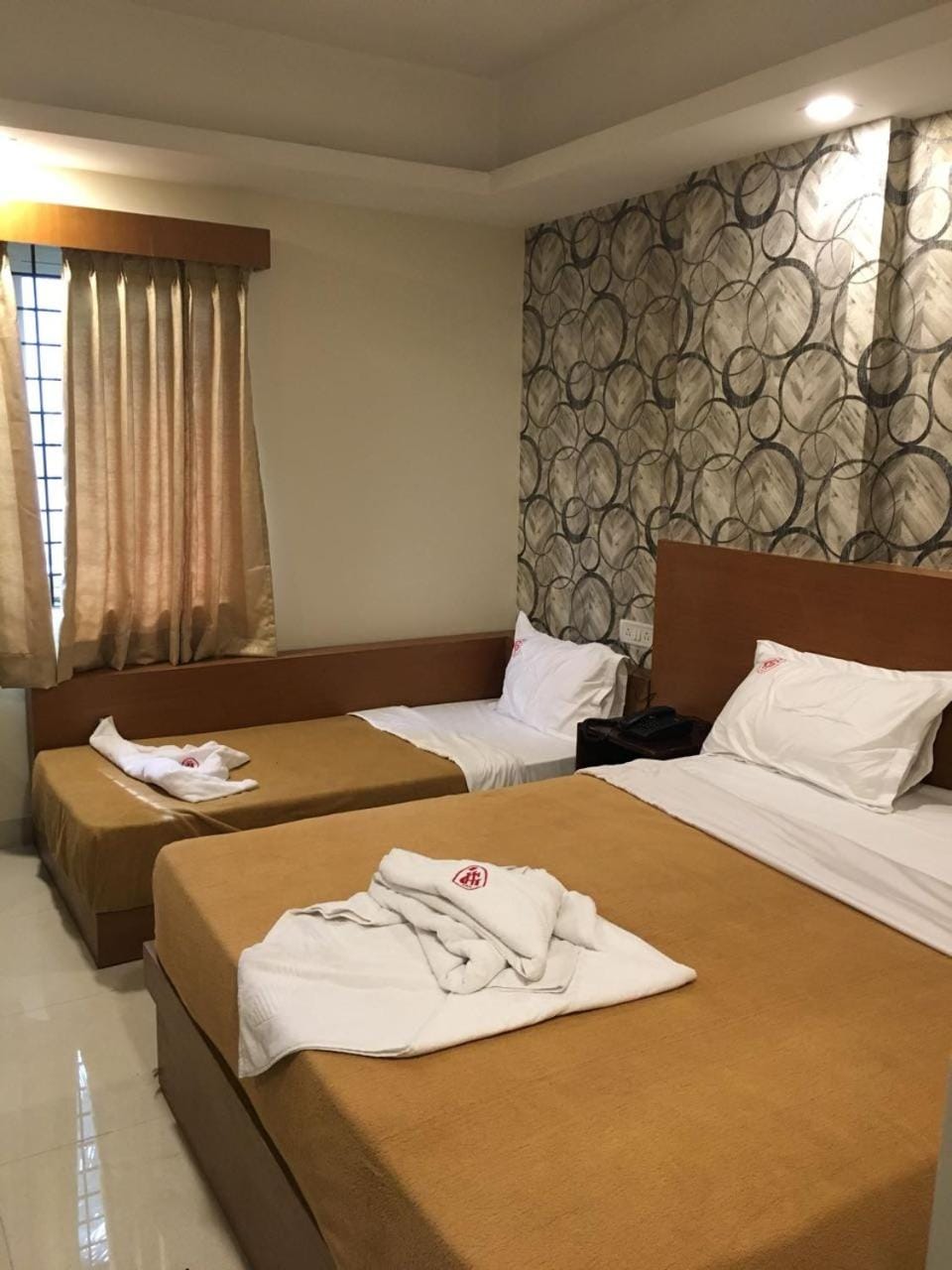 Bed, Living room, Photo of the whole room, Seating area, Bedroom, towels