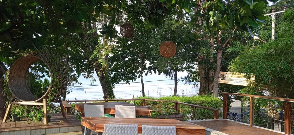 Restaurant/places to eat, Sea view
