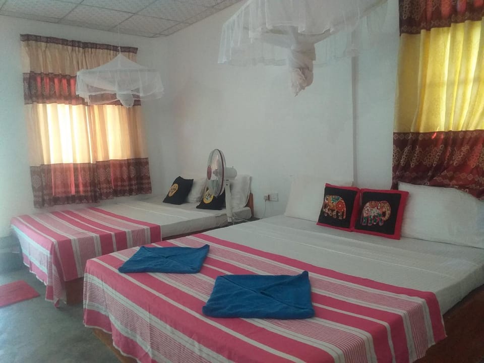 Organic farm Wish Prabha lake view homestay Vacation rental in Dambulla