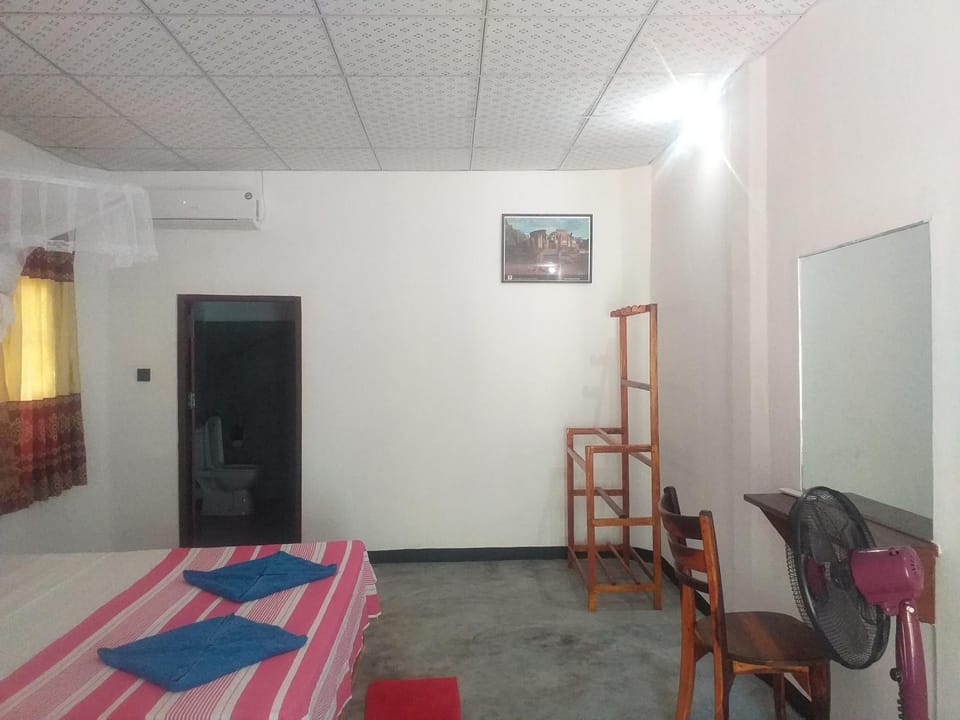 Organic farm Wish Prabha lake view homestay Vacation rental in Dambulla