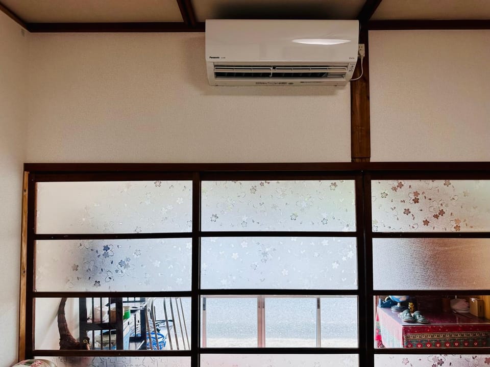 Living room, air conditioner