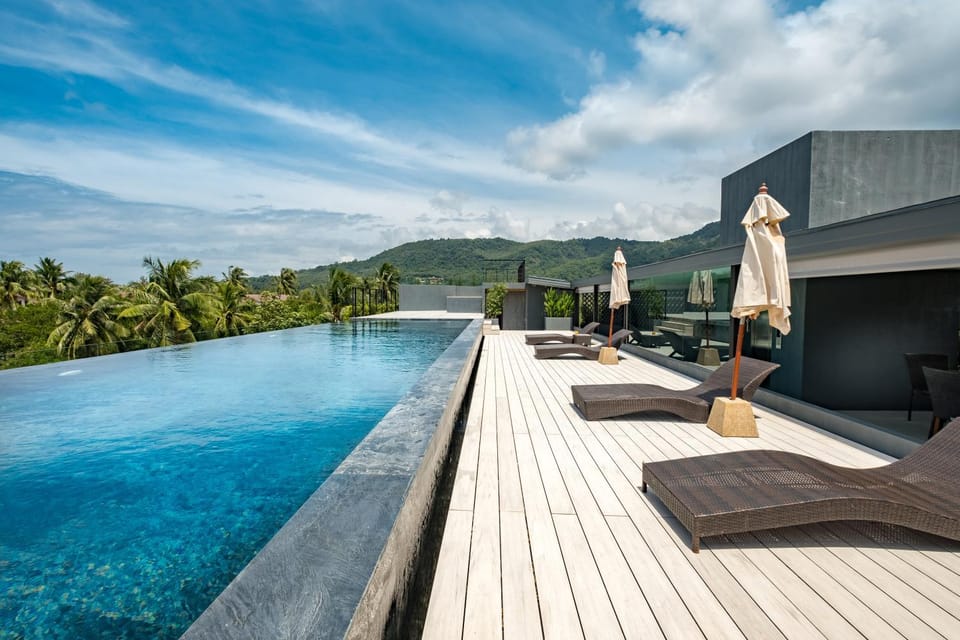 Swimming pool, Swimming pool