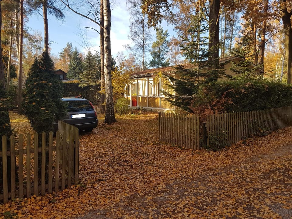 Facade/entrance, Balcony/Terrace, Garden view, Street view
