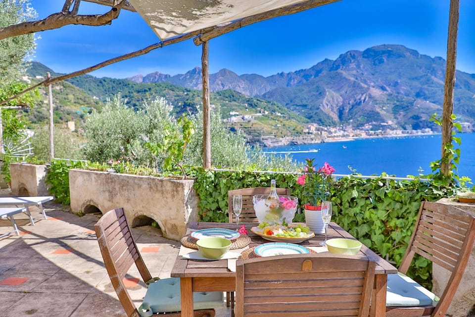 Day, Natural landscape, Balcony/Terrace, Dining area, Mountain view, Sea view