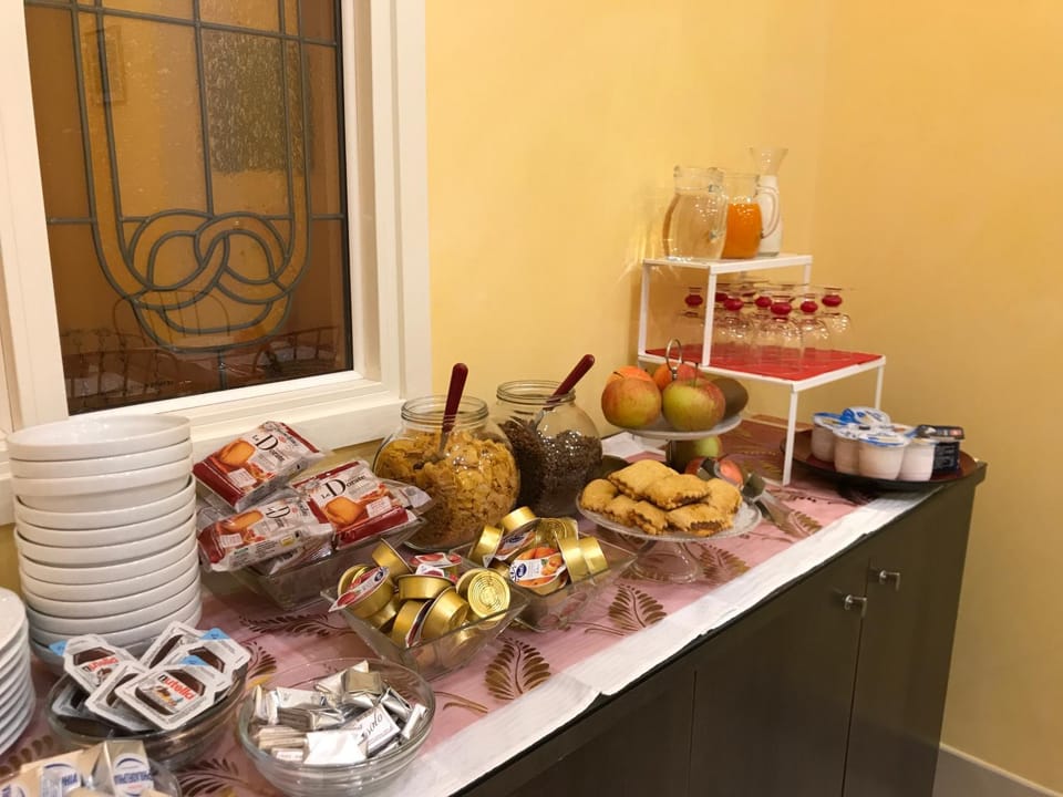 Food and drinks, Food, Breakfast, Buffet breakfast