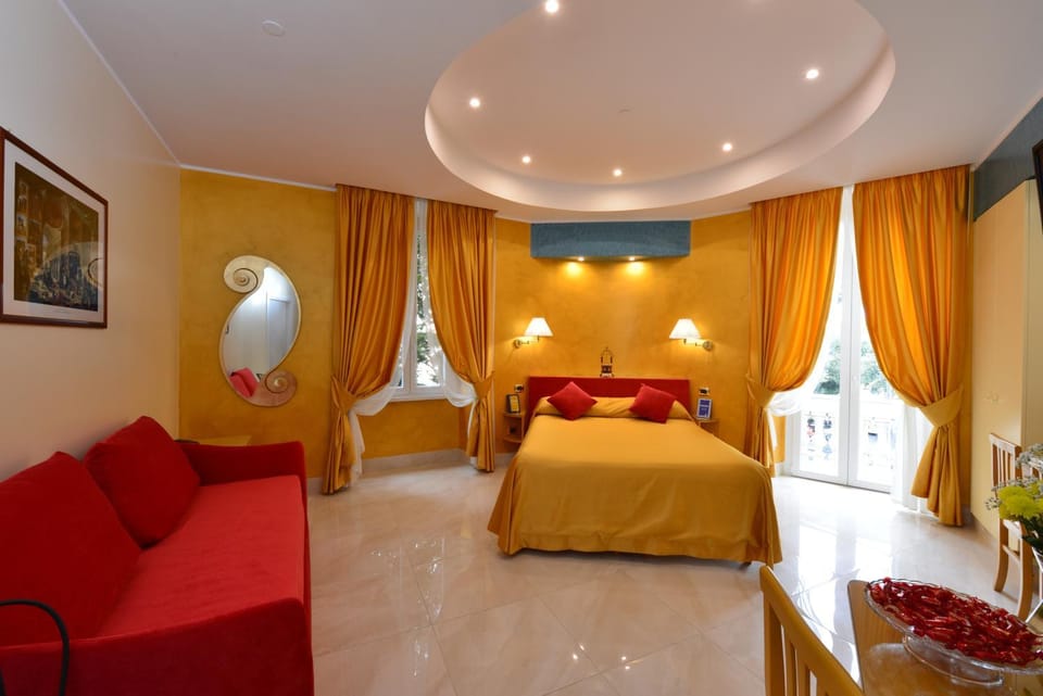 TV and multimedia, Balcony/Terrace, Living room, Bedroom