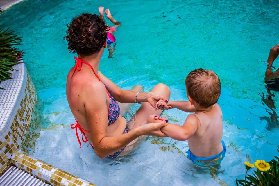Swimming pool, children, Family