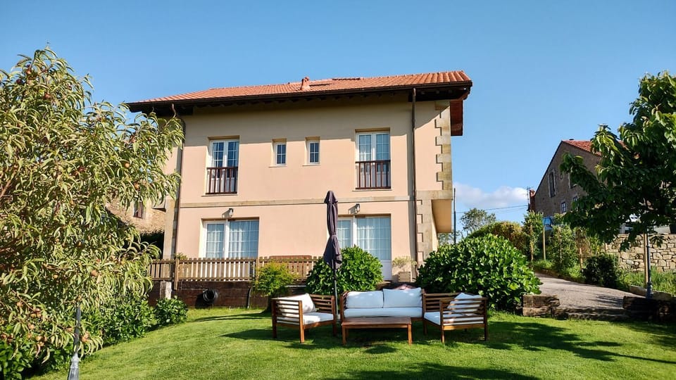 Property building, Facade/entrance, Garden