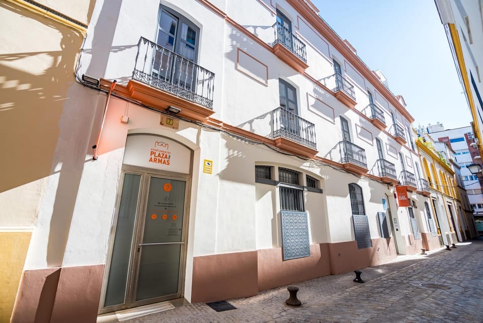 Property building, Facade/entrance